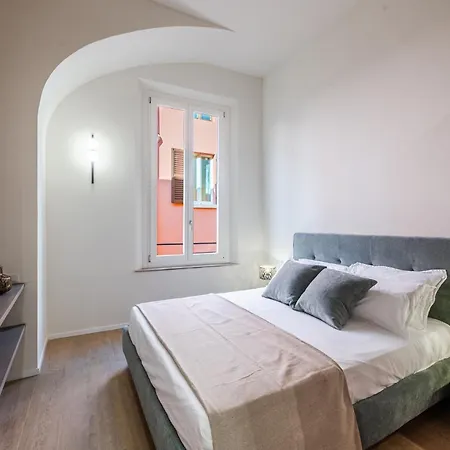 L'antico Moderno Boutique מודנה